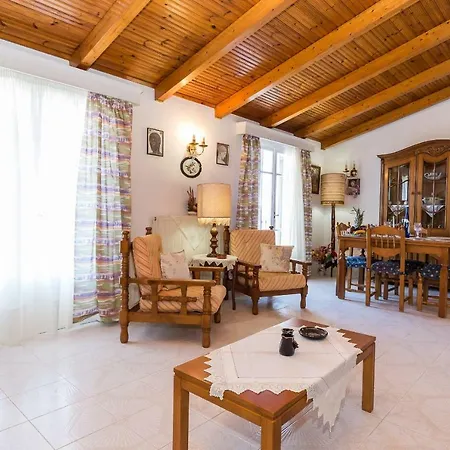 Anna - 550m From The Beach, By Zantewize Apartment *